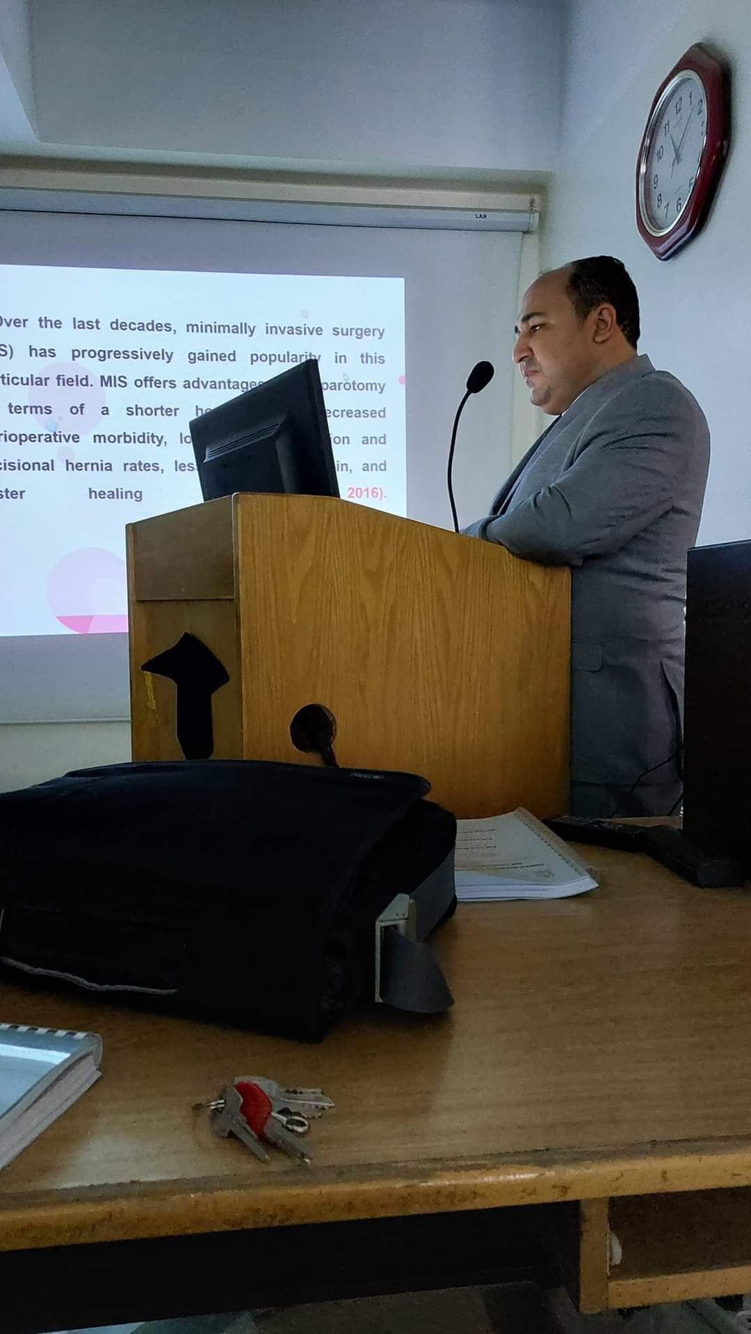 تهنئة حصول الدكتور  عماد سعد سعيد المدرس المساعد بقسم جراحة الاورام على درجة الدكتوراة