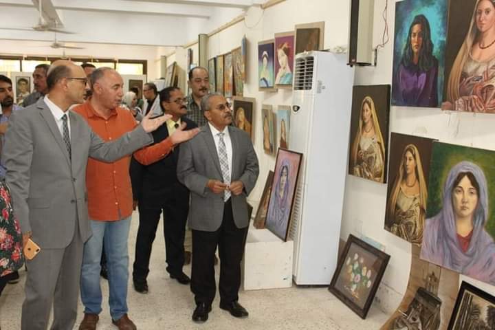 الاستاذ الدكتور أحمد المنشاوي نائب رئيس الجامعة لشئون الدراسات العليا و البحوث و المشرف علي كلية الفنون الجميلة يفتتح معرض فني ضمن فعاليات  ختام العام الدراسي الثاني لمختلف الفرق الدراسية بكلية الفنون الجميلة