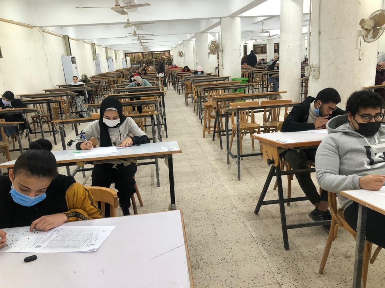 متابعة الامتحانات
