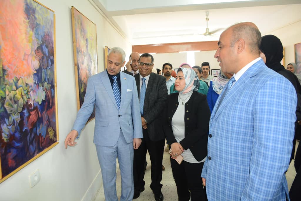 جامعة أسيوط تشهد افتتاح معرض فني "ارتجال" بكلية الفنون الجميلة