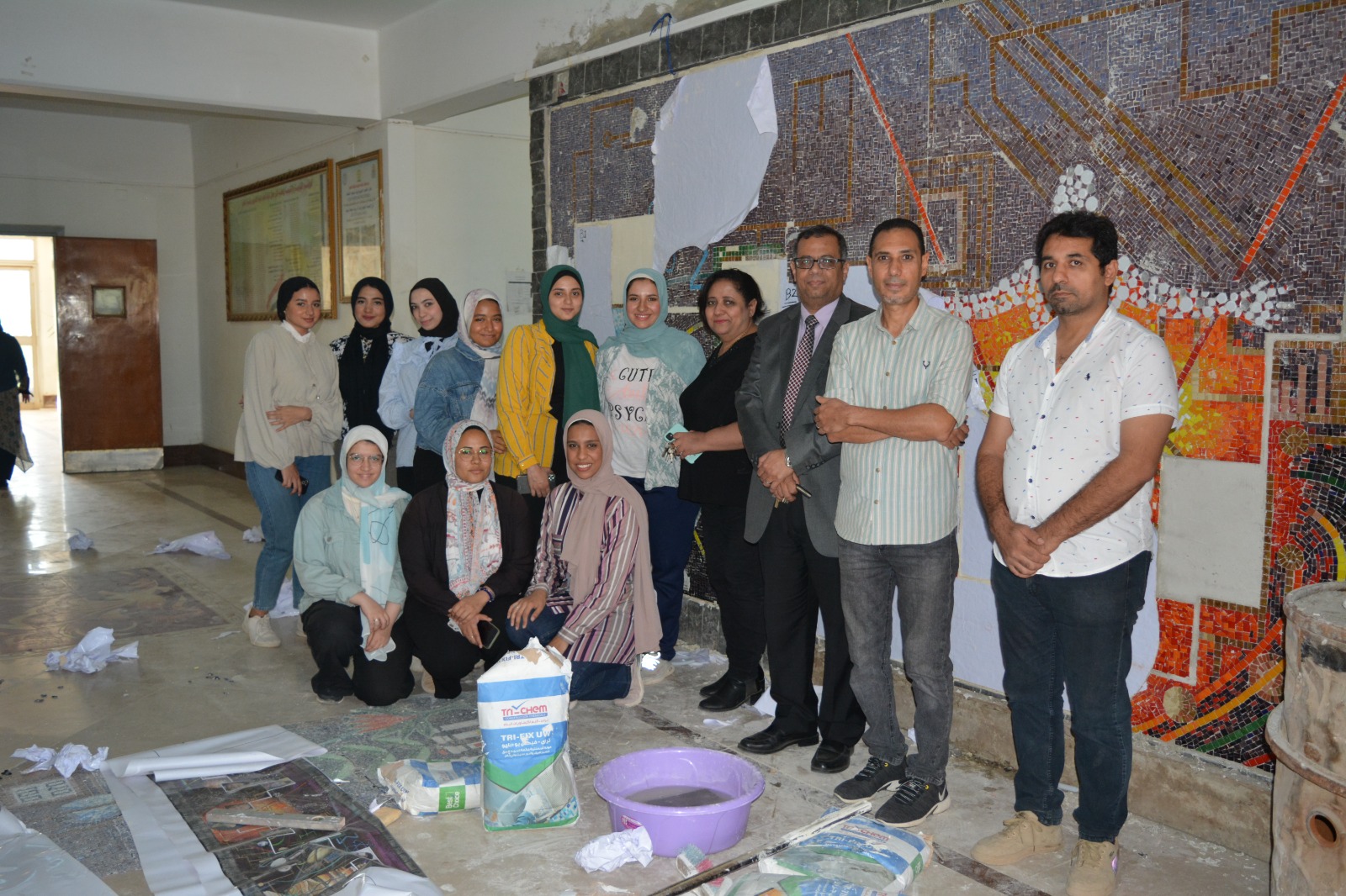 زيارة تفقدية لكلية العلوم بجامعة أسيوط لمتابعة تنفيذ اللوحة الجدارية الكبري بمدخل كلية العلوم