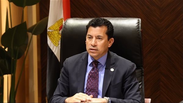 افتتاح معرض اعضاء هيئة التدريس بكلية الفنون الجميلة