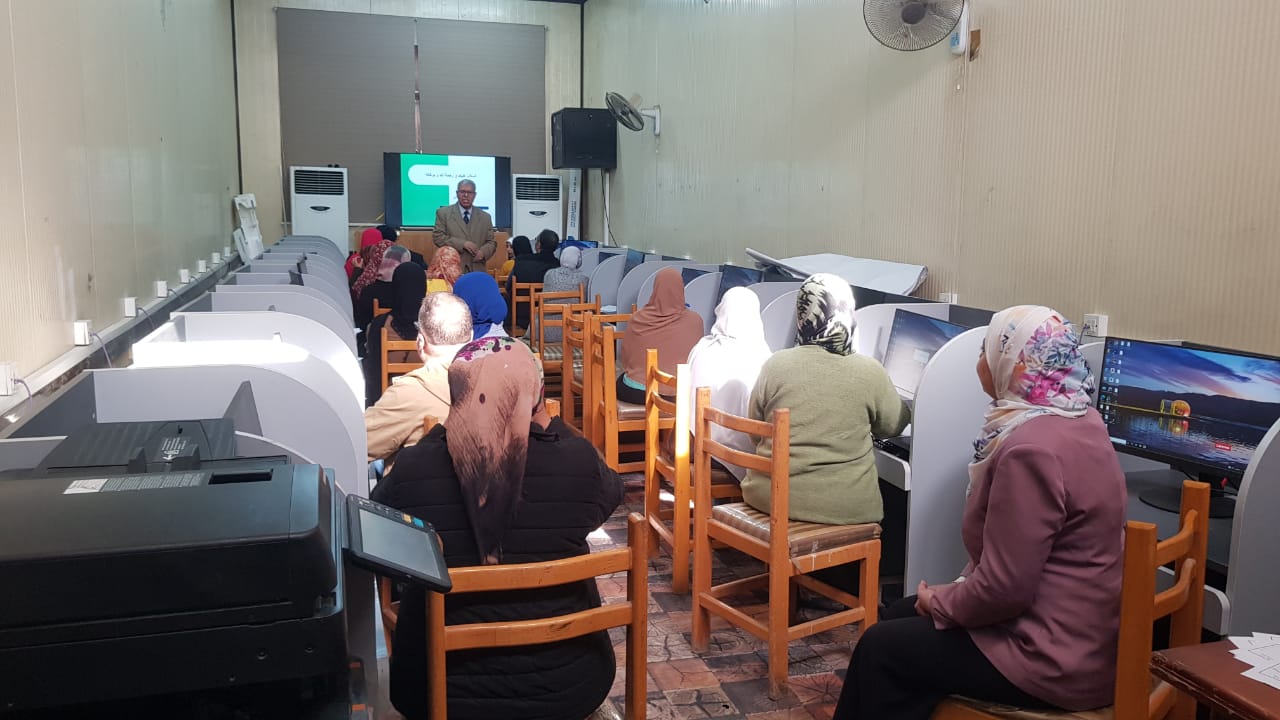انعقاد دورة "الأسس العلمية لإدارة المكاتب والسكرتارية" بالكلية. 