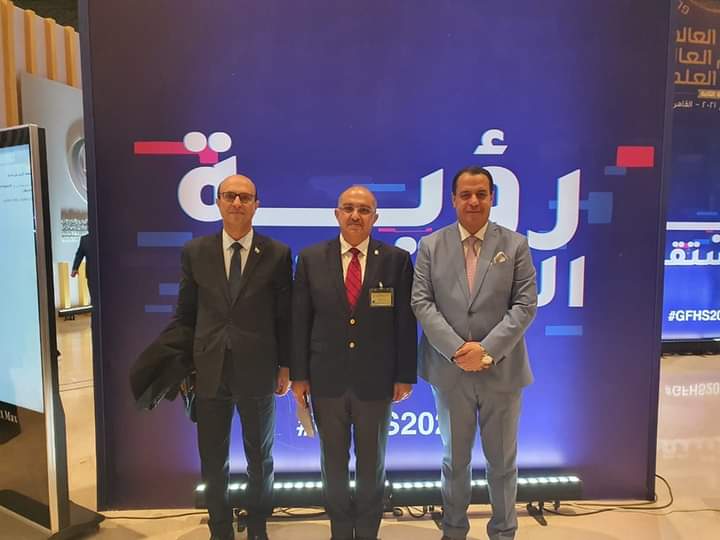 مشارك فى وقائع المنتدي العالمي للتعليم العالي والبحث العلمى 