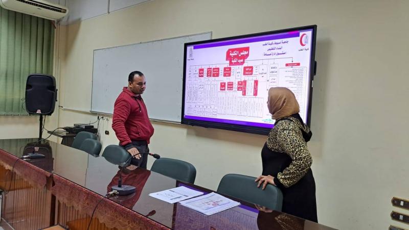 وحدة ضمان الجودة بكلية الطب جامعة أسيوط تنظم دورة تدريبية حول الهيكل التنظيمي ورؤية الكلية ٢٠٢٦ - ٢٠٣٠