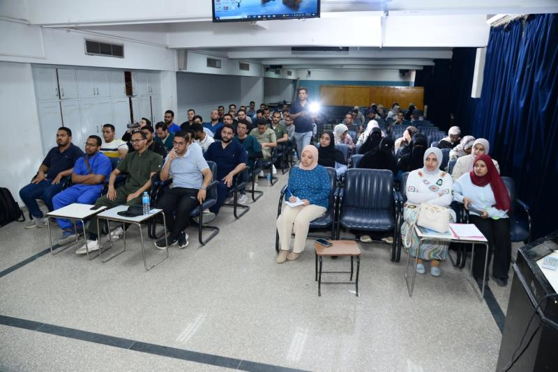 في إطار المبادرة الرئاسية "مودة".. كلية الطب بجامعة أسيوط تؤهل الطلاب لبناء أسر مستقرة