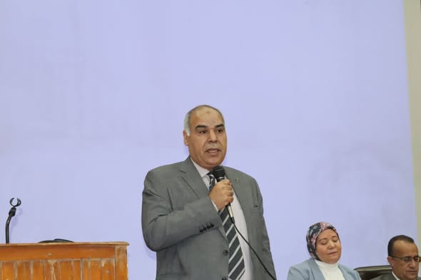 تحت رعاية الاستاذ الدكتور احمد المنشاوى رئيس الجامعة، والاستاذ الدكتور علاء عطية عميد كلية الطب ورئيس مجلس ادارة المتشفيات الجامعية، بدأت اليوم الاحد الموافق ٢١ سبتمبر ،الاحتفال ببدء العام الجامعى &nbsp;٢٠٢٥/ ٢٠٢٦، وسط أجواء يملؤها الحماس والفخر بتحقيق الحلم وبداية رحلة علمية وإنسانية جديدة، بالالتحاق بكلية الطب جامعة أسيوط.