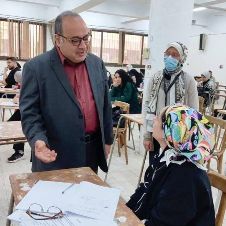 Professor Dr. Mohamed Abdel Basset Khalaf, Vice Dean of the Faculty of Medicine for Graduate Studies and Research, inspects the graduate studies examination committees.