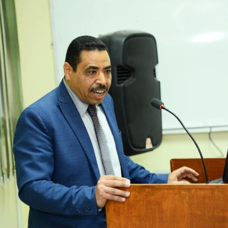 The Faculty of Medicine at Assiut University is organizing a specialized training course on supporting and developing administrative and financial skills.