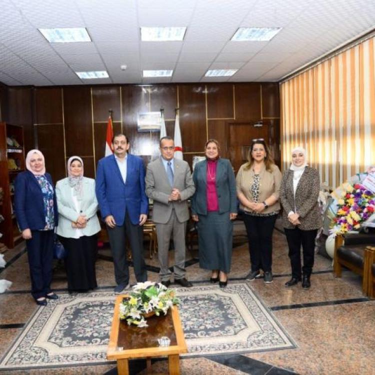 The Dean of the Faculty of Medicine at Assiut University receives a delegation from the Blood Bank Licensing Committee of the Supreme Council of University Hospitals to follow up on compliance with licensing requirements and quality standards for blood banks.