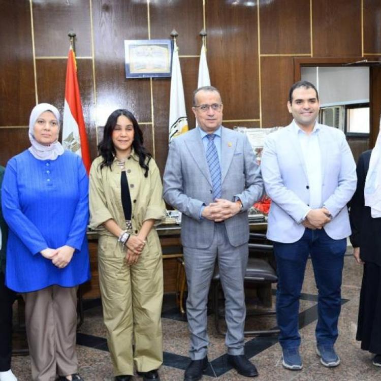 The Dean of the Faculty of Medicine at Assiut University received a delegation from the Arab African International Bank during their visit to the Children's Hospital to deliver (58) wheelchairs as a gift from the bank.